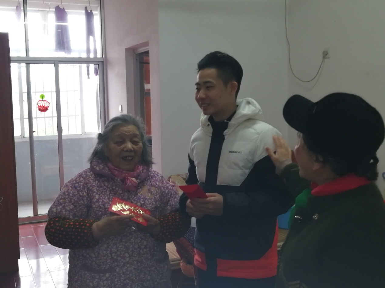 溫情滿除夕，愛心暖人心