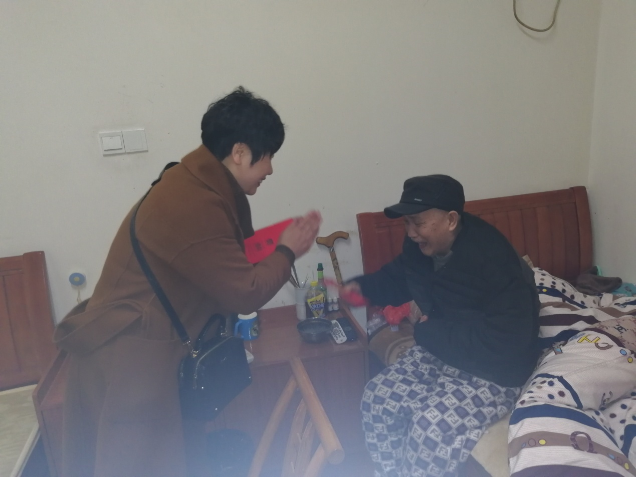 溫情滿除夕，愛心暖人心